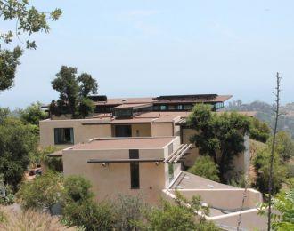 222 W. Mountain Dr., Contemporary Home